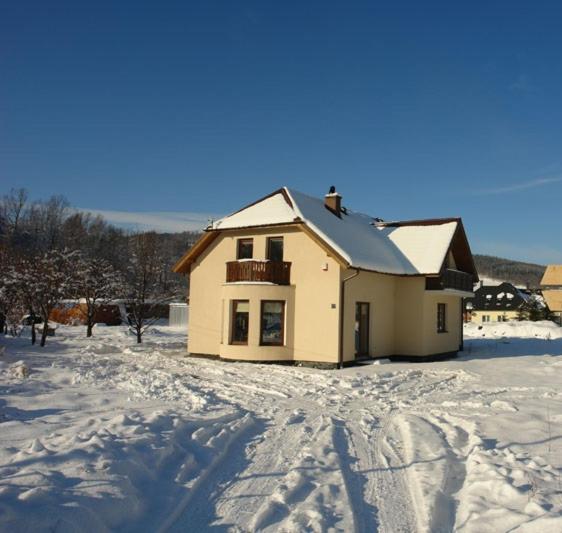 Mikołajówka - Housity