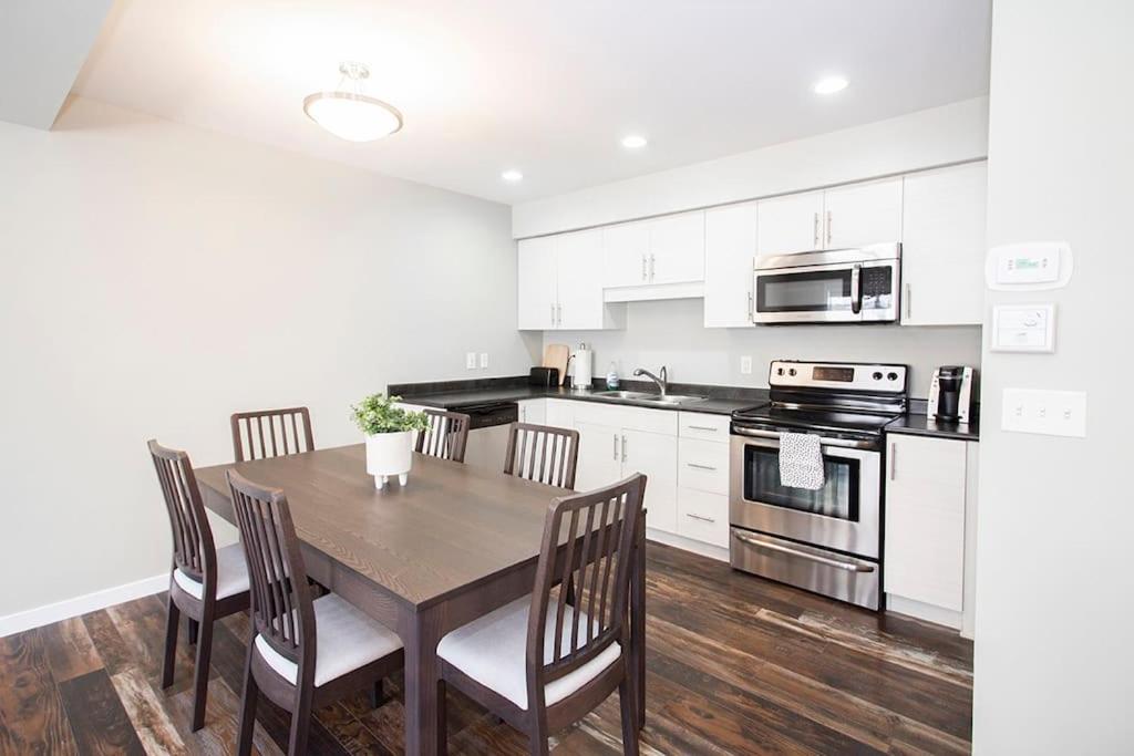 Modern 3 bedrooms townhouse in Southpoint - Housity