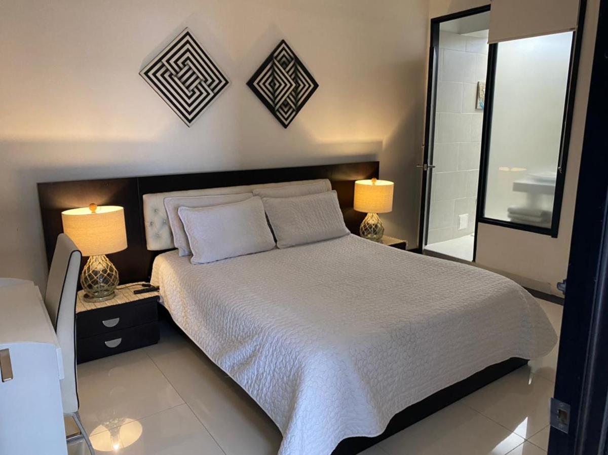 Hotel Colonial Andino - Parque principal de Pitalito - Housity