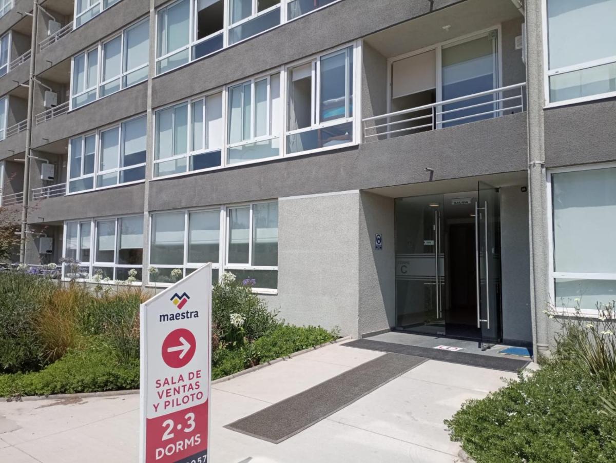 Hermoso departamento con piscina, muy cerca del centro, playas, malls, hipermercado, hospital y clínicas - Housity