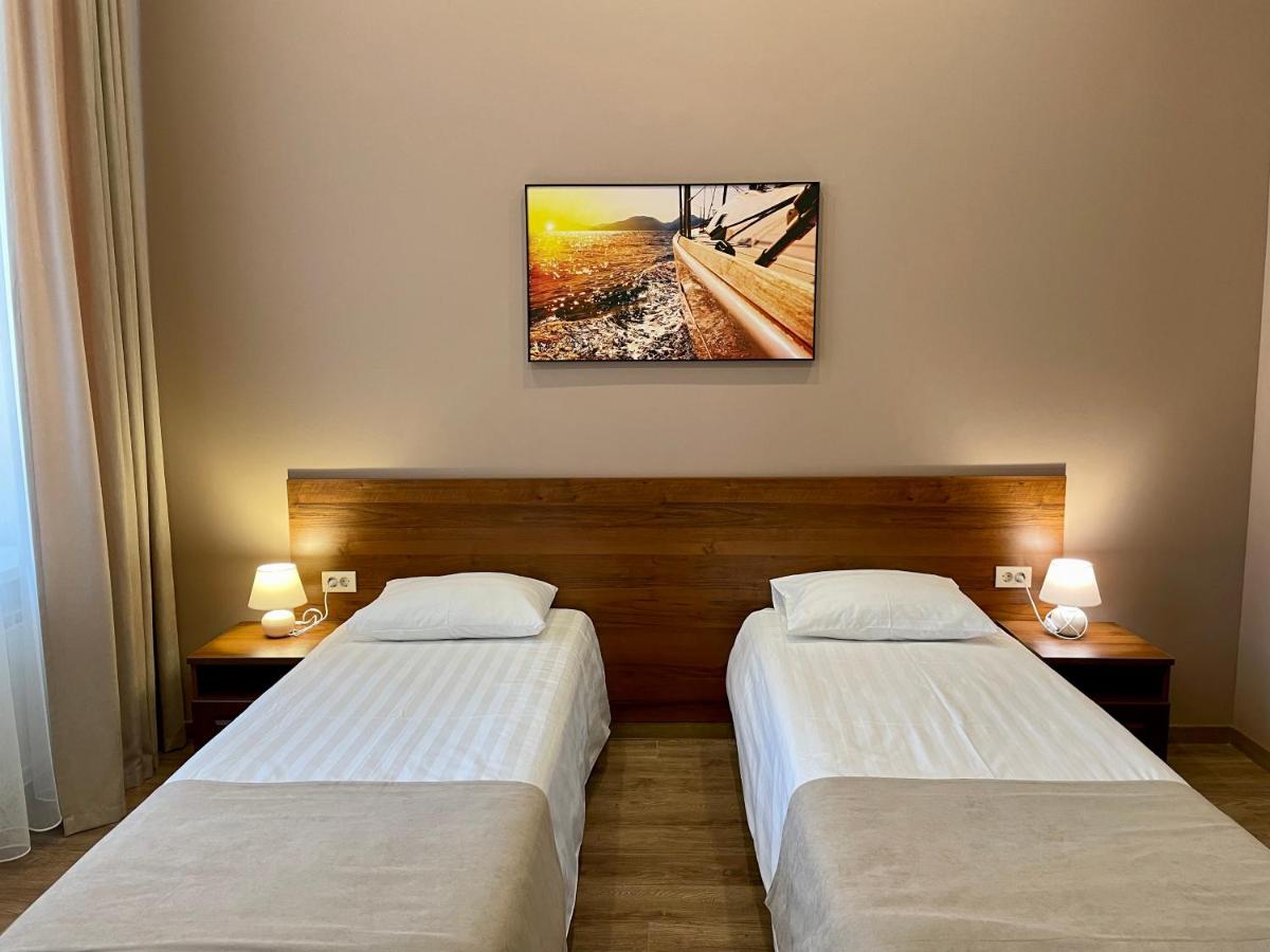Hotel Nikolskiy - Housity