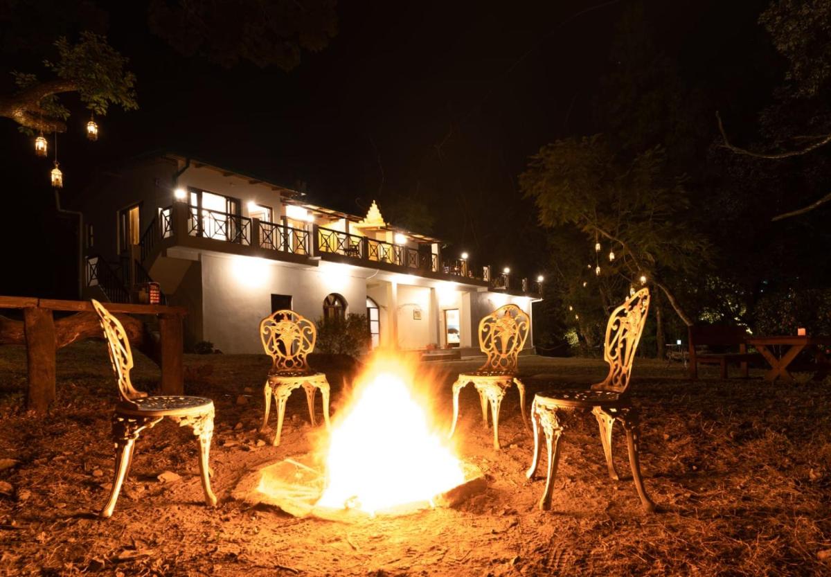 The Camphor Tree Lakefront Jungle Lodge by Earthaa Escapes - Housity