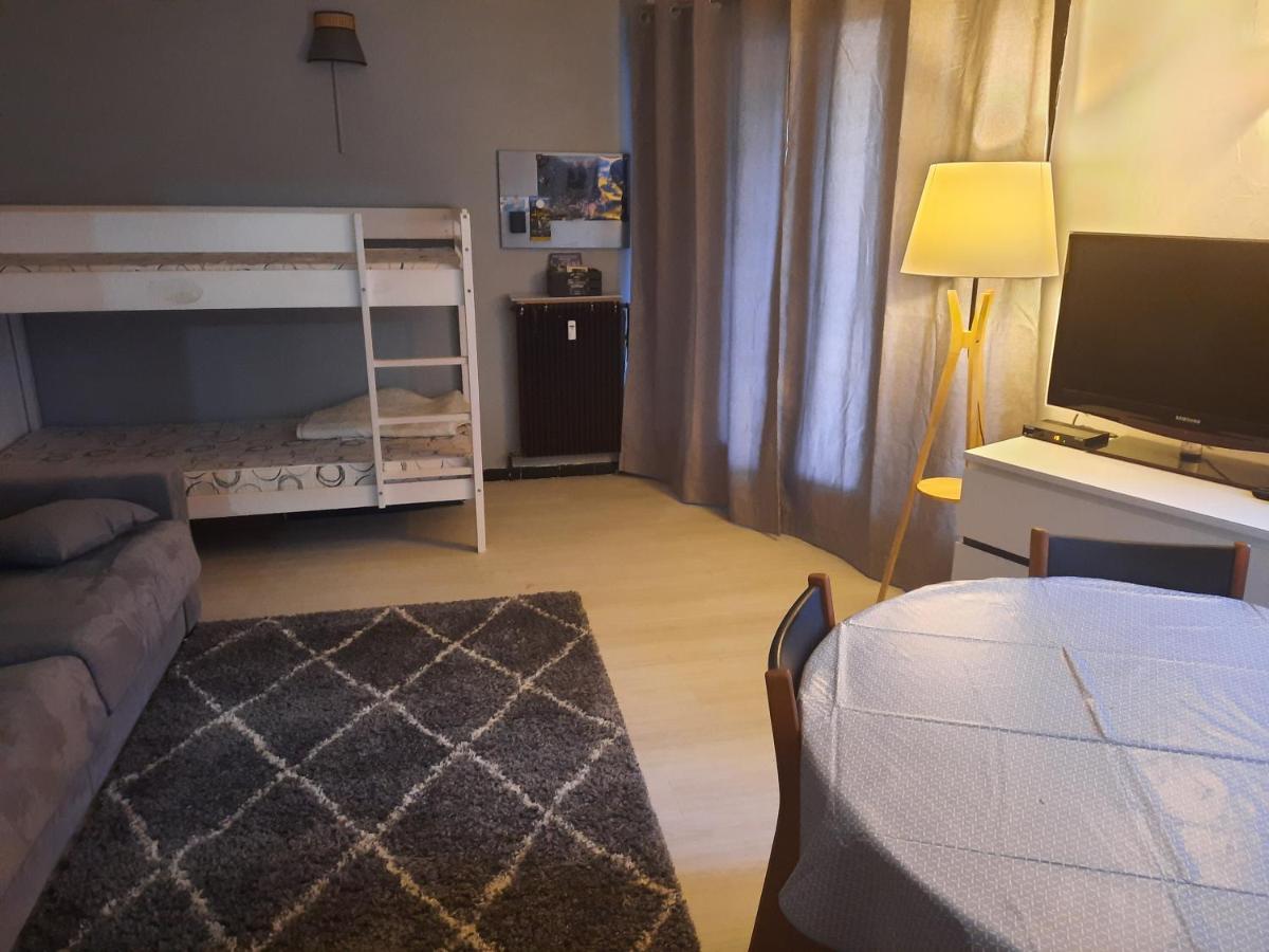 Studio rénové au cœur du village - Housity
