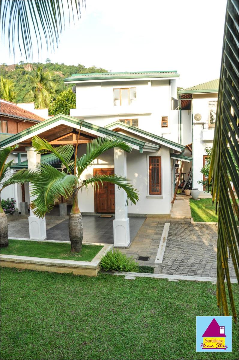 Surathura homestay - Housity