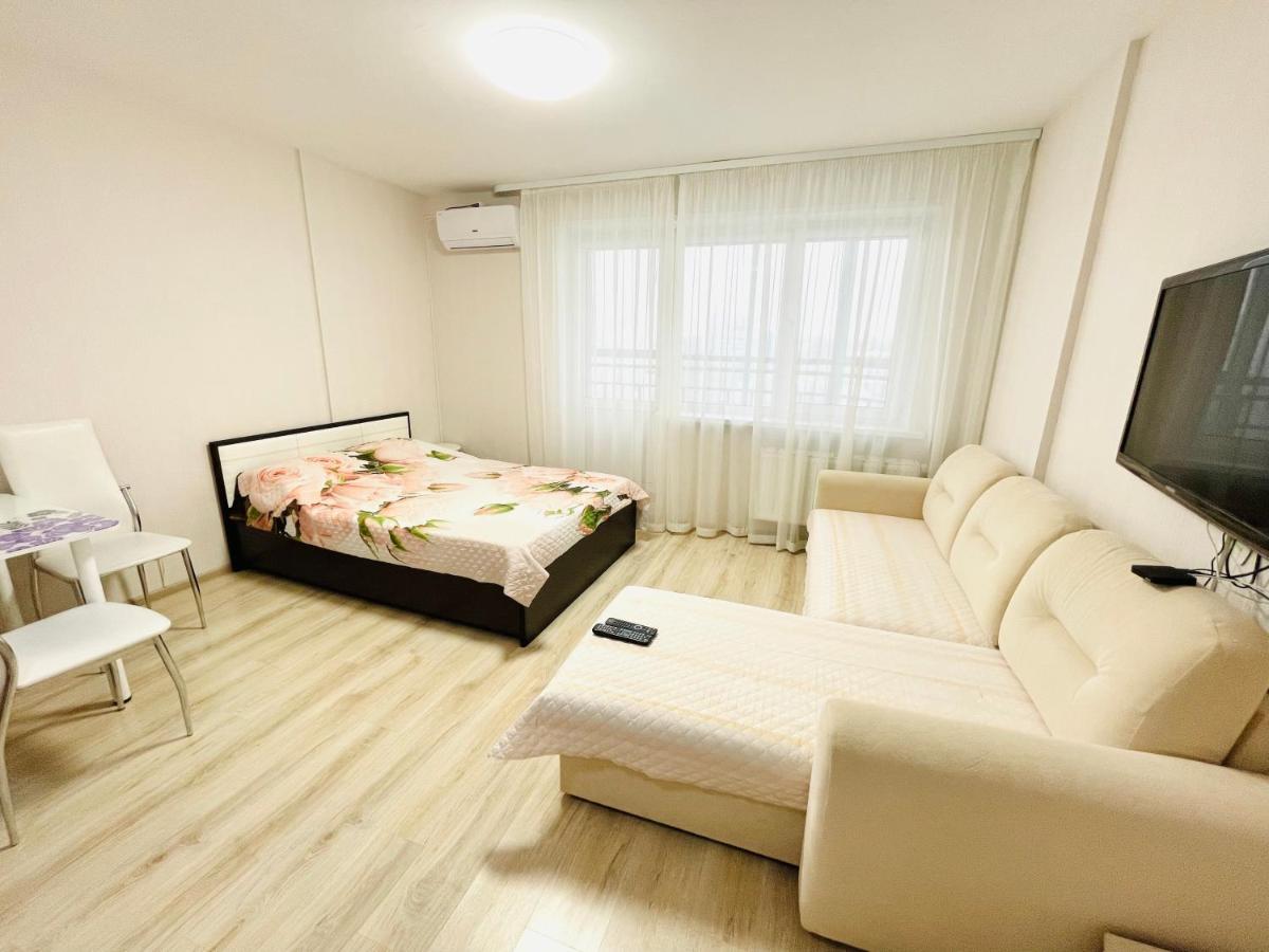 Alisa Apartment - Housity