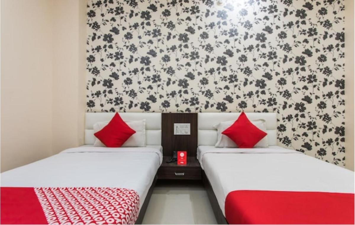 Hotel Aaradhy - Housity
