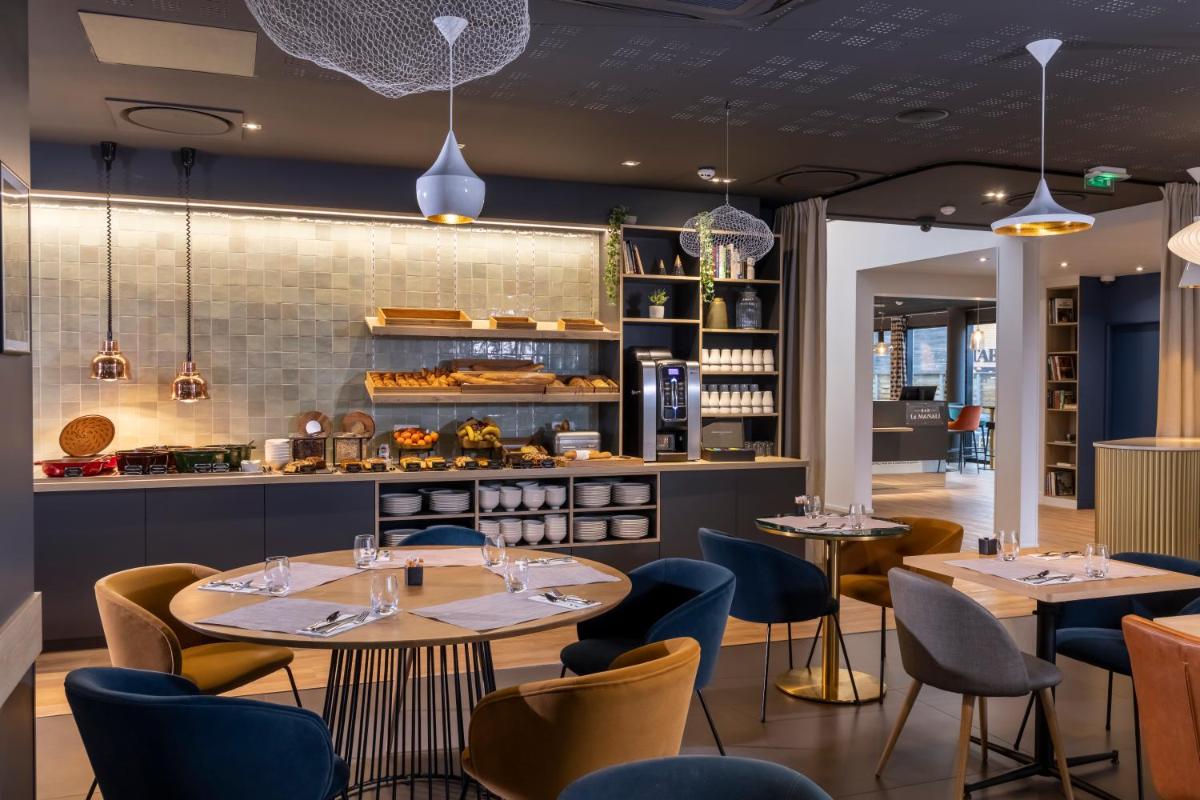 Nourriture dans l'hôtel ou à proximité