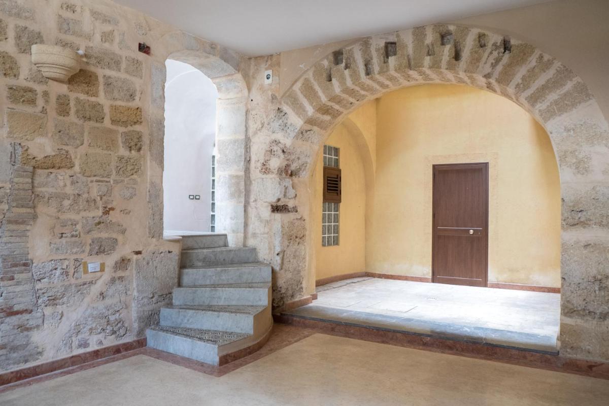 Charming House in the Historic Center of Palermo - Housity