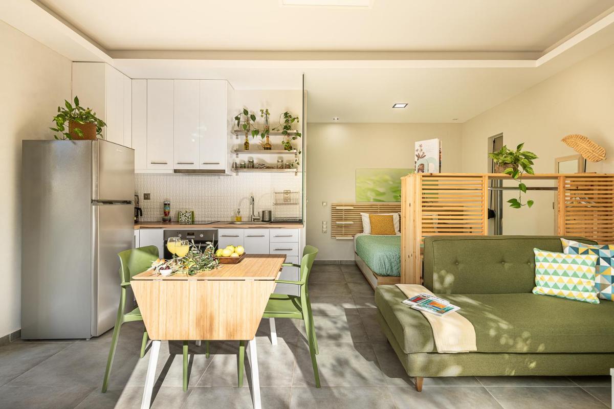 Olive Lemon Biophilic House & Lush Forest Garden - Housity