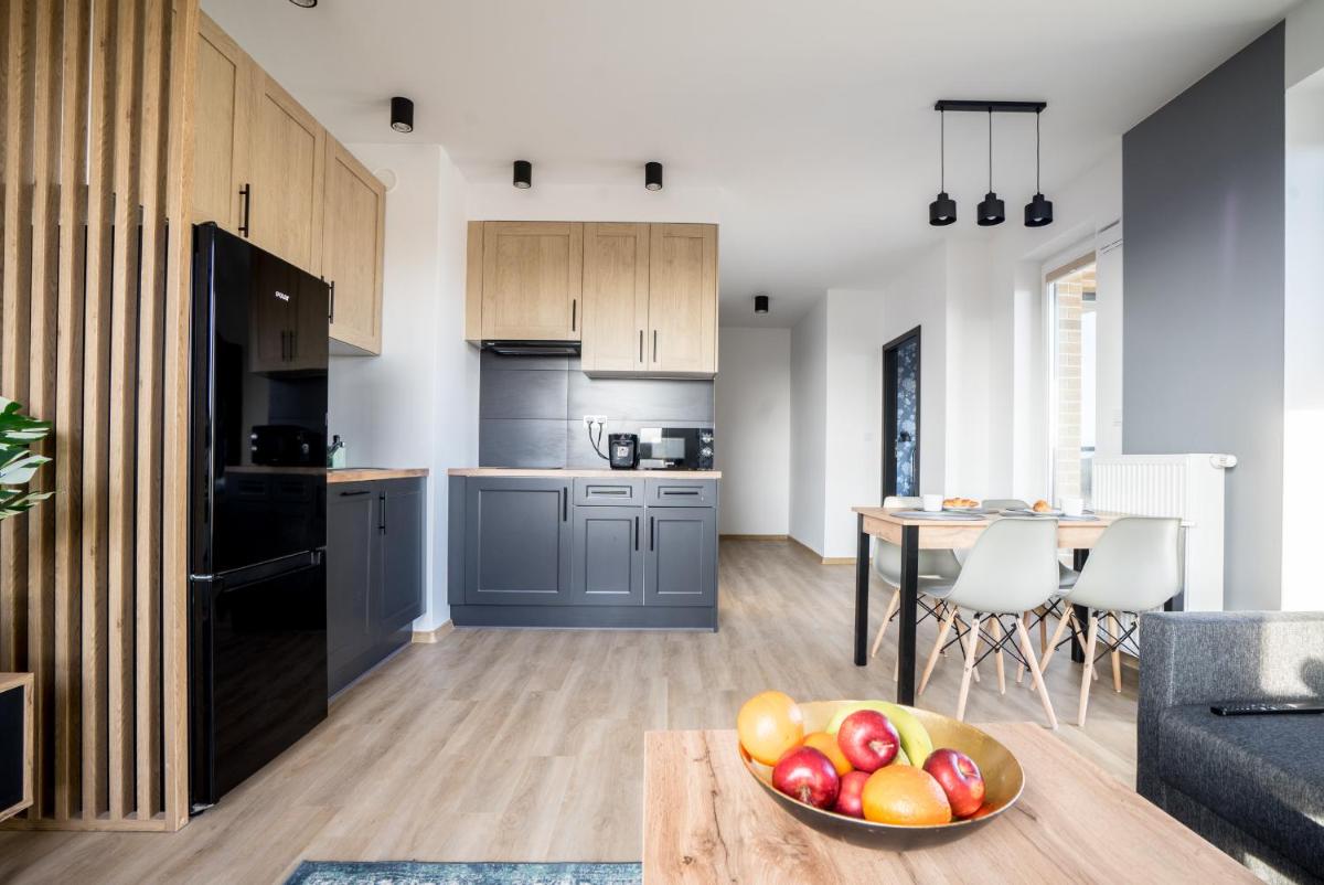 Bizapartments - Modern Flats with Parking - Housity