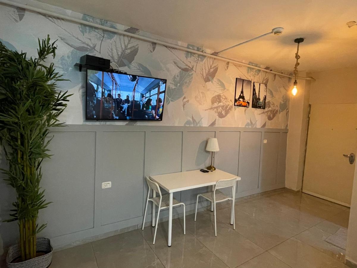 79 rothschild stay - Housity