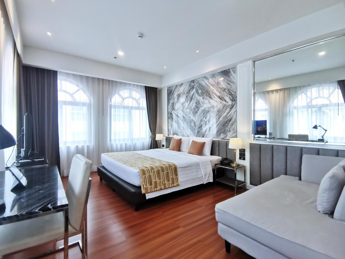 The Bless Hotel and Residence - Housity
