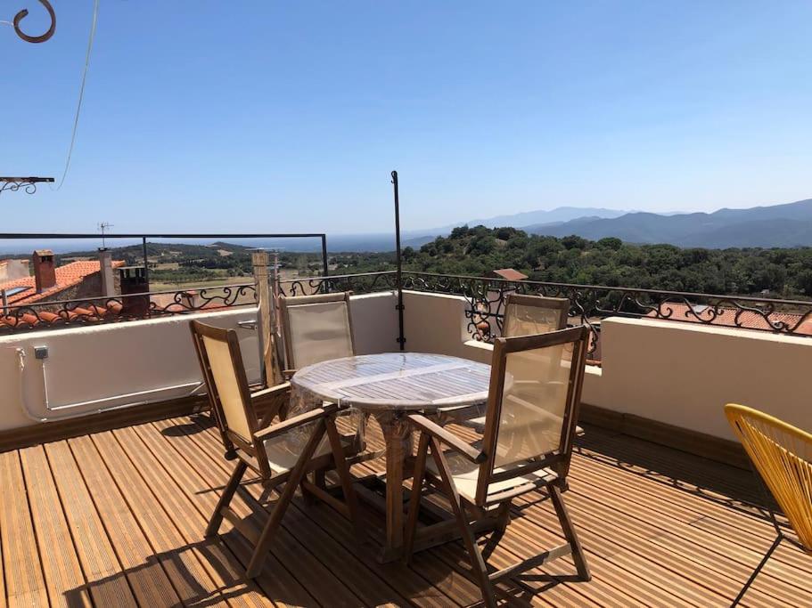 Charmante maison de village avec toit terrasse - Housity