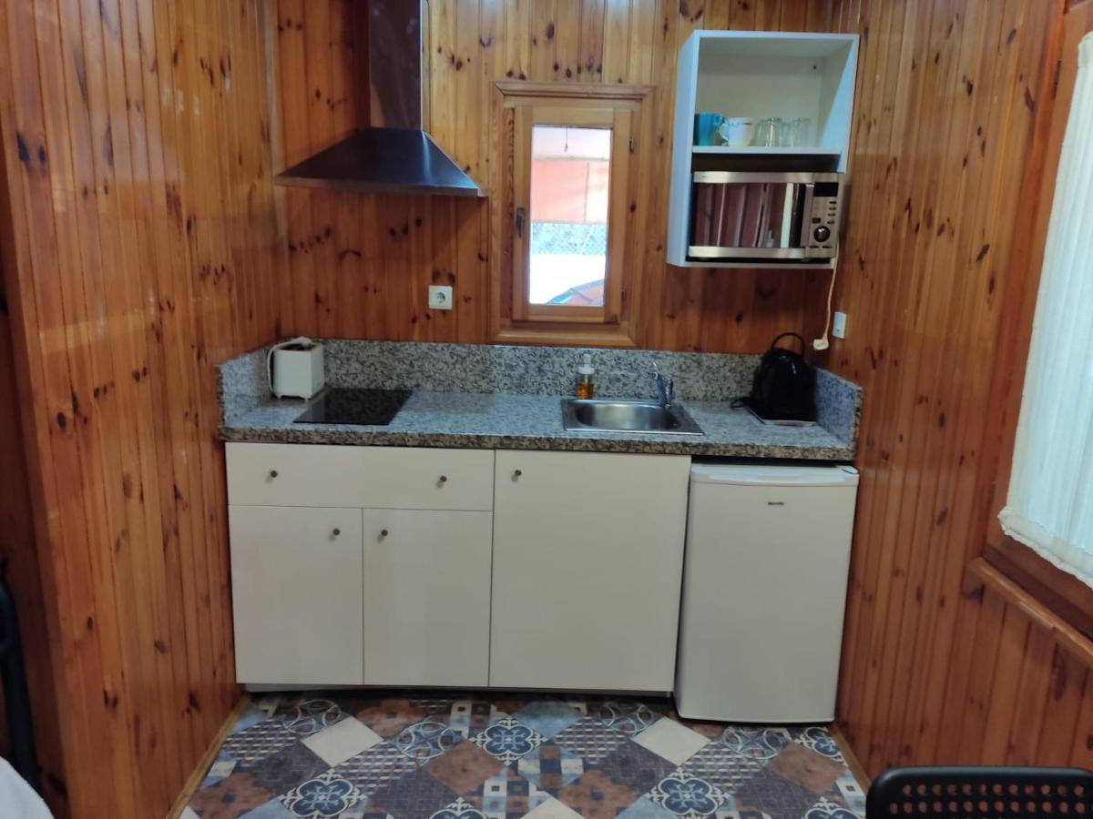 Bungalow con piscina en camping privado cerca de la playa de Torre del Mar Ideal familias - Housity