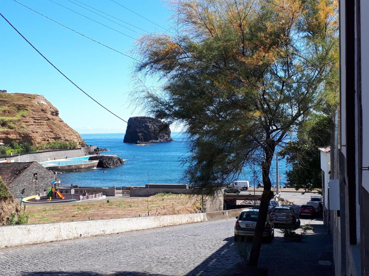 Souza Beach Apartment - Porto da Cruz - Studio & Suite - Housity