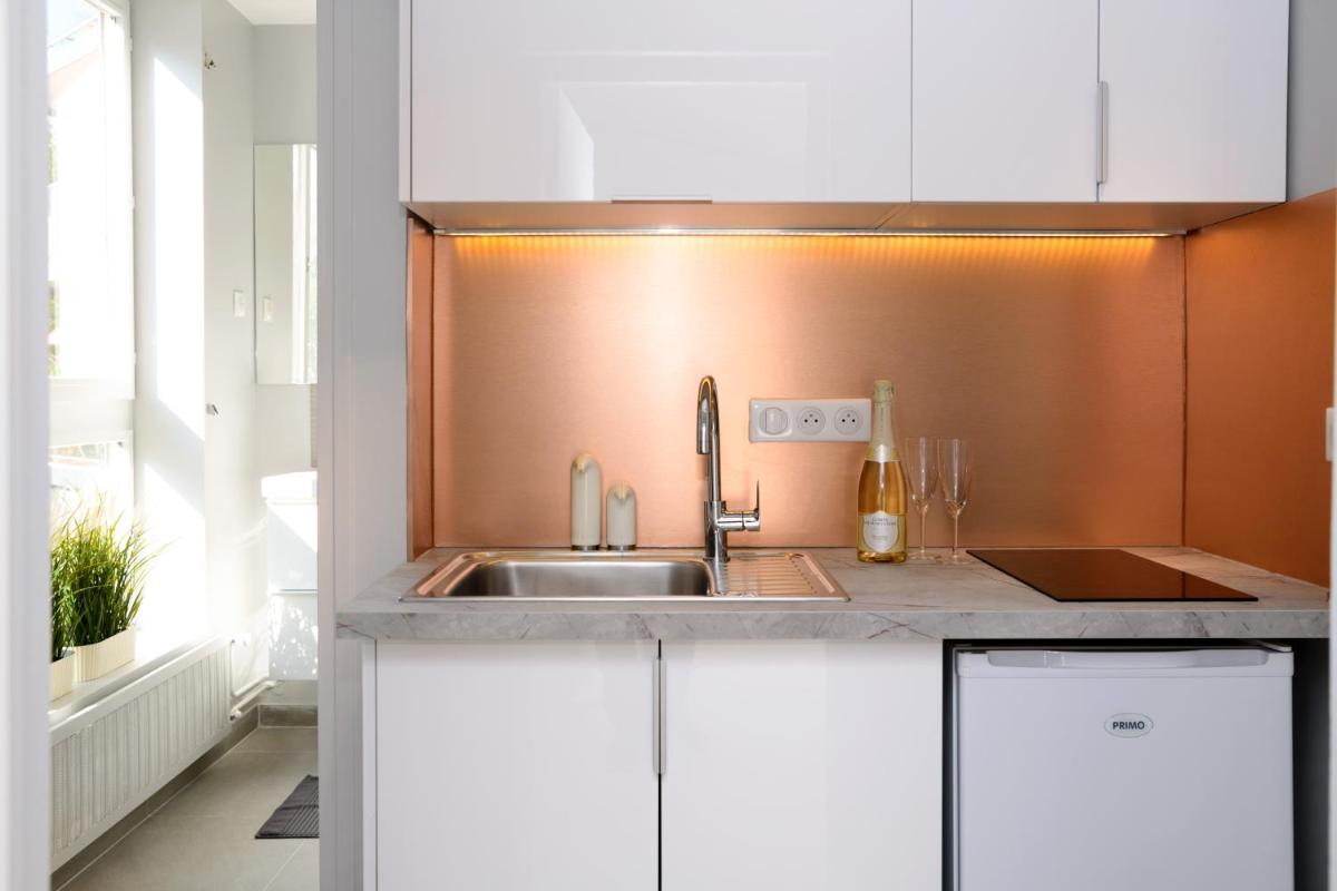 The Luxe Lake - Duke Housing - Housity