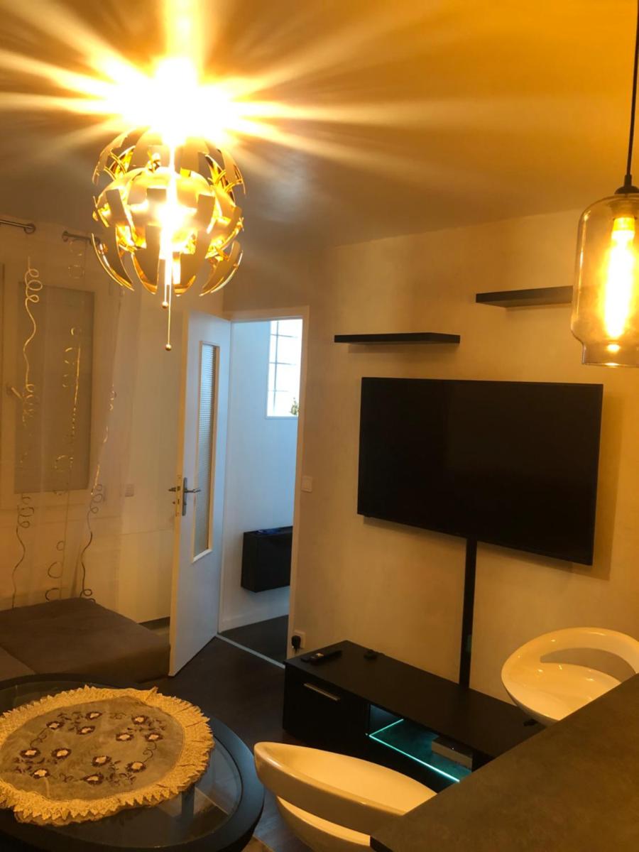 Charmante F2 - Housity