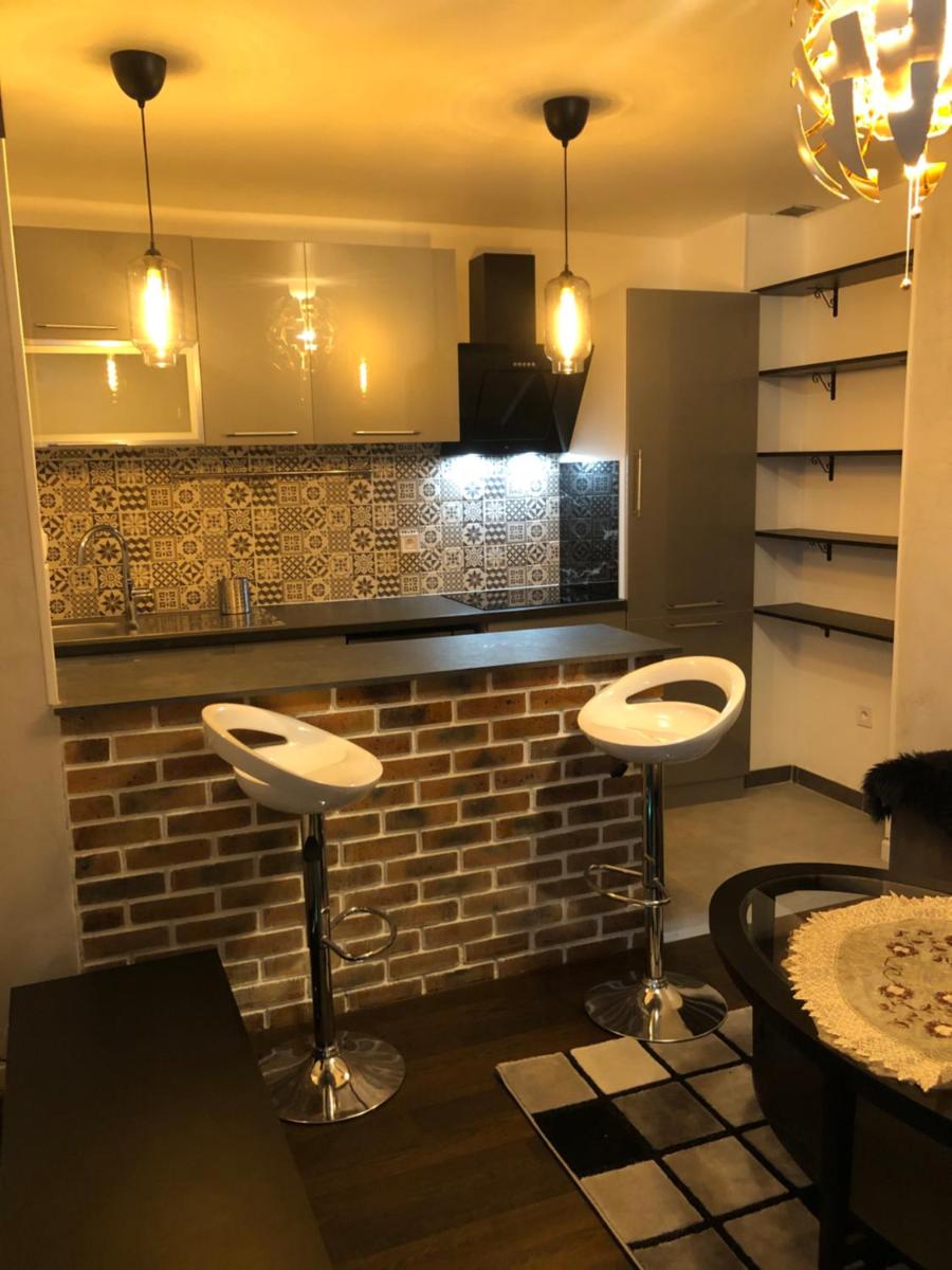Charmante F2 - Housity