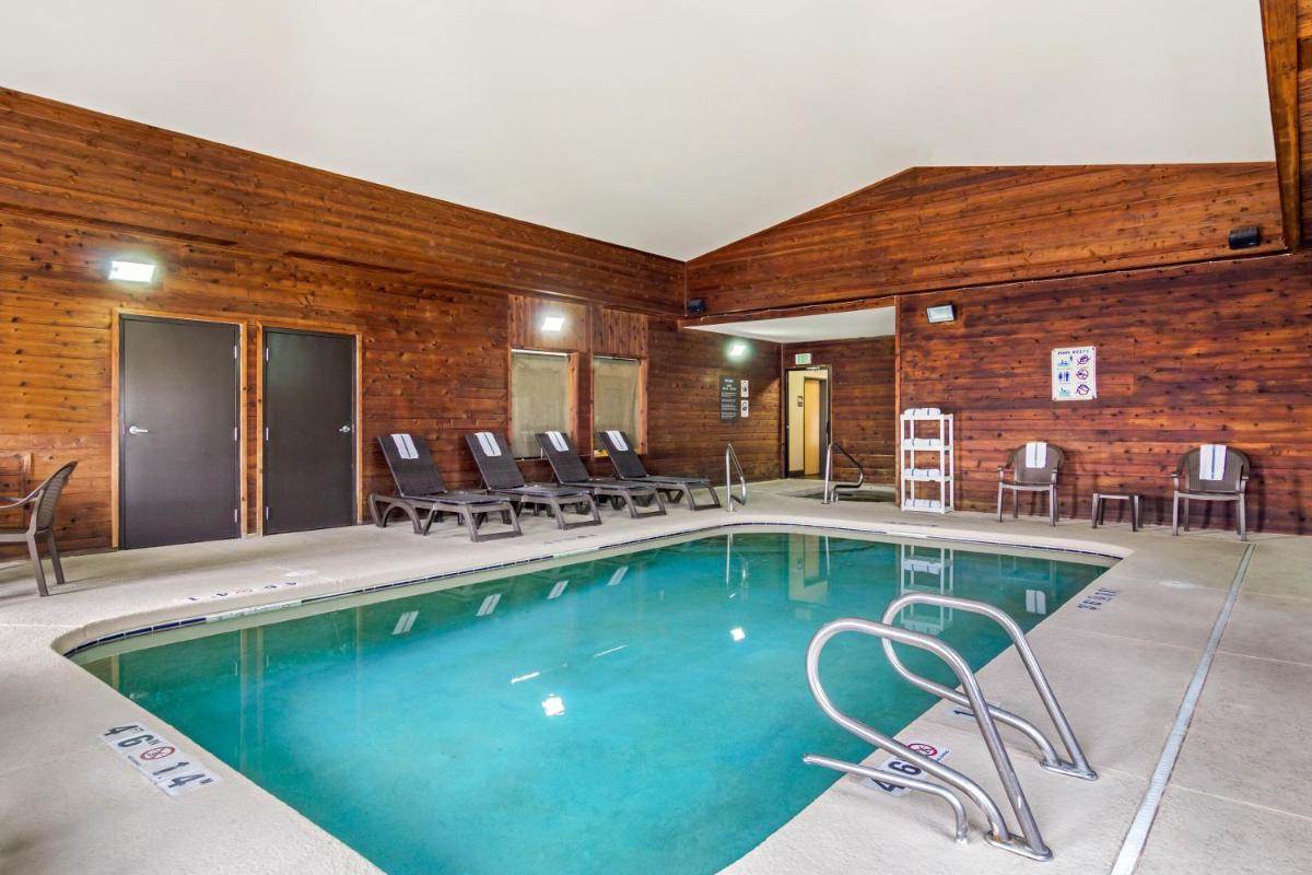 Comfort Inn & Suites Greeley - Housity