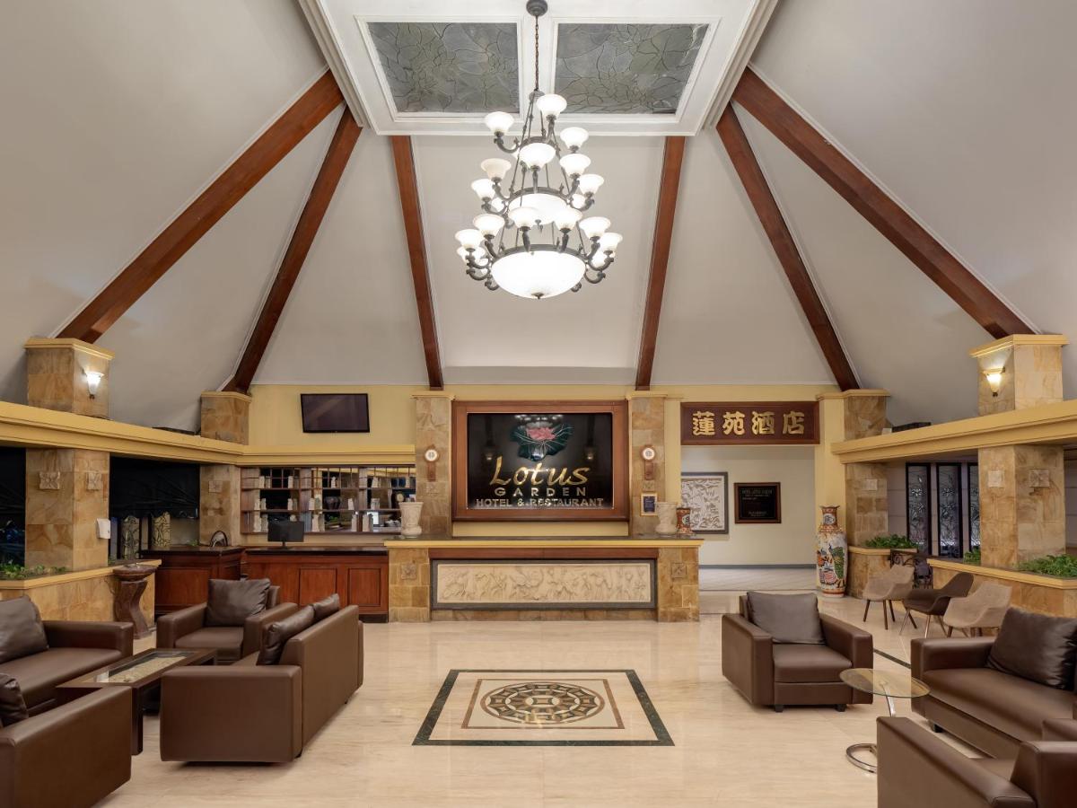 Lotus Garden Hotel By Waringin Hospitality - Housity