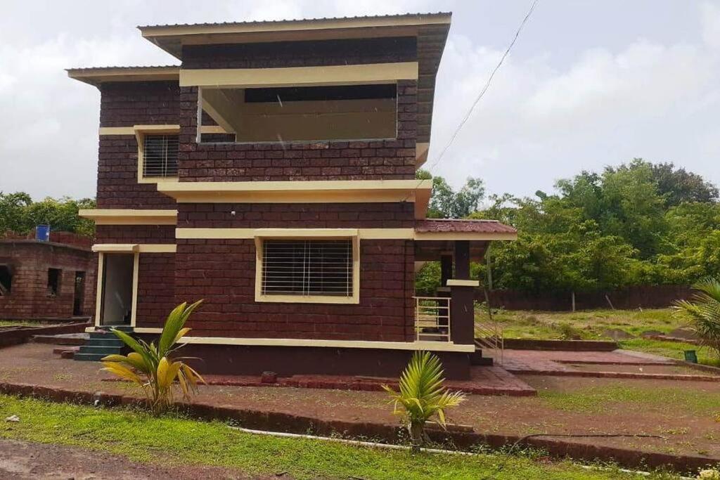 Ekaant Holiday Home - EK17 - Housity
