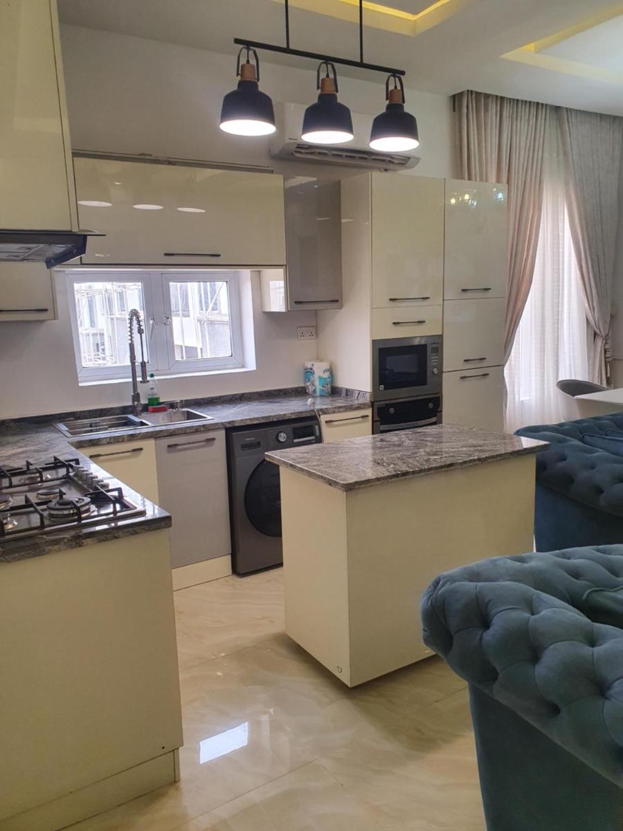 Tamarind Suites at Jamieson Court Apartment - Housity