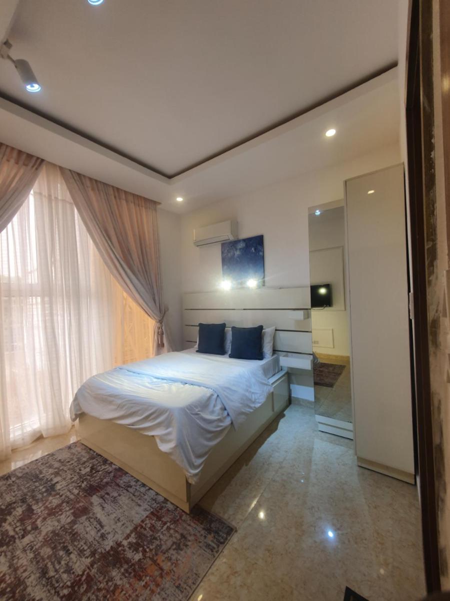 Tamarind Suites at Jamieson Court Apartment - Housity