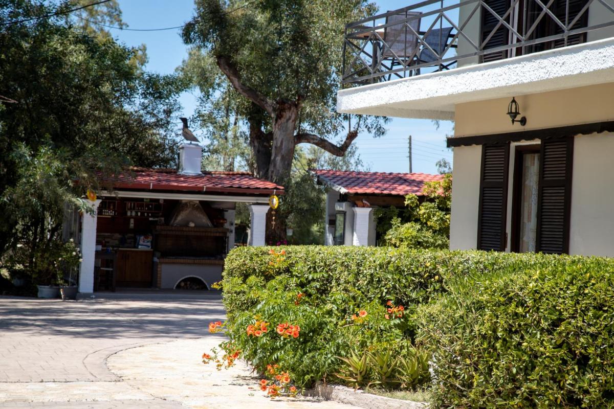 Zervos Apartments Bouka - Housity