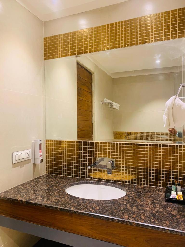 Hotel West End View A Unit of Hotel SC Residency - Hizvo