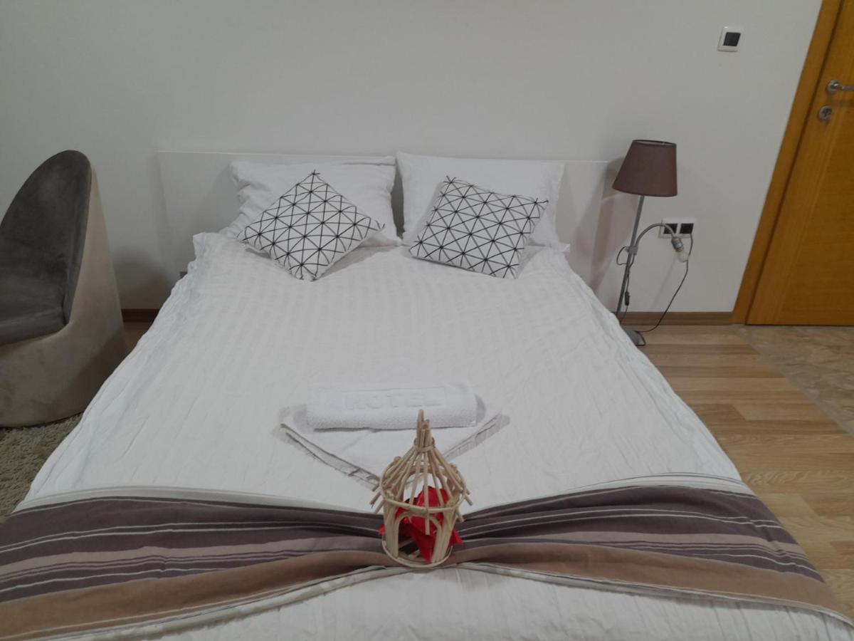 Sleep and drive No1 - Housity