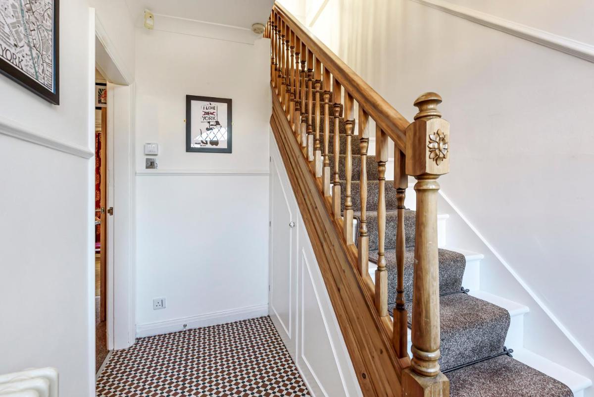 Bishy Road Hideaway near York Racecourse - Housity