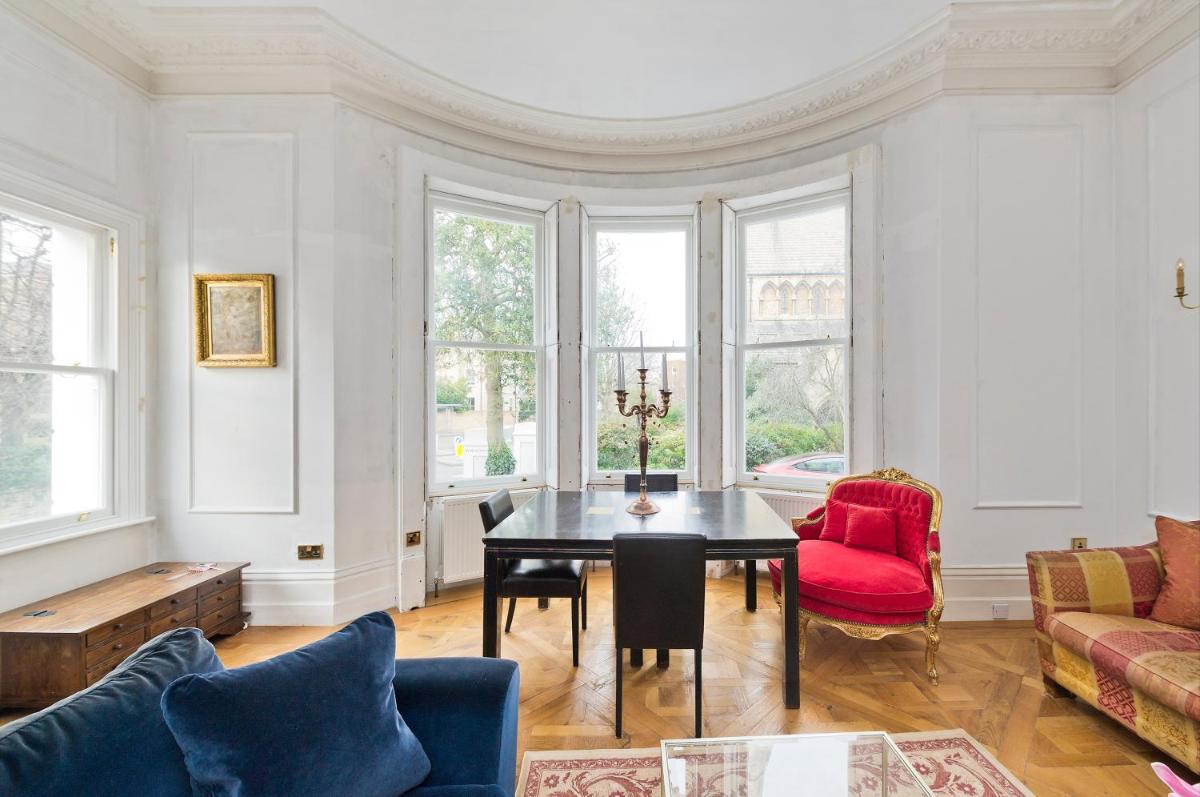 Veeve - Burlington House - Housity