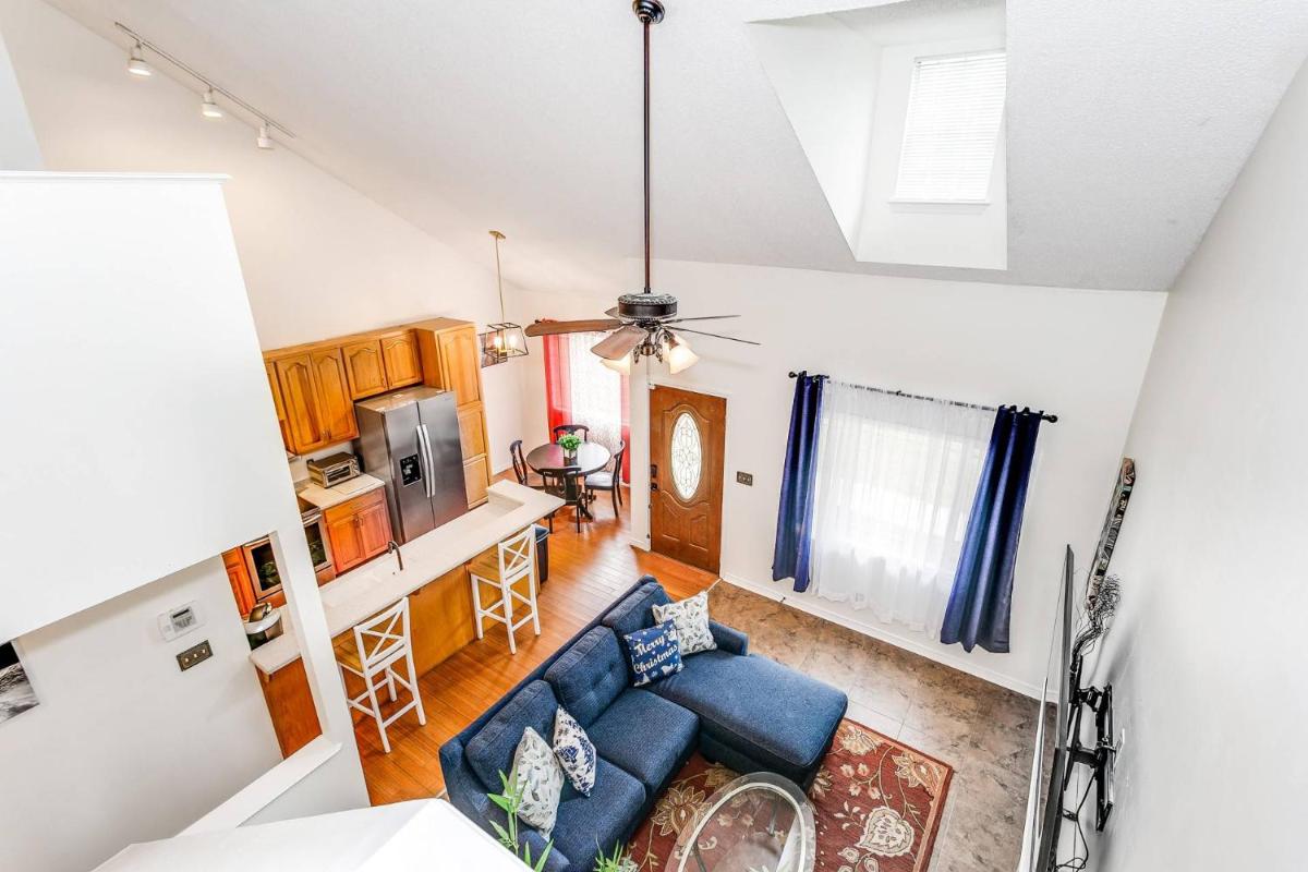 Sea Breeze Cottage - Housity