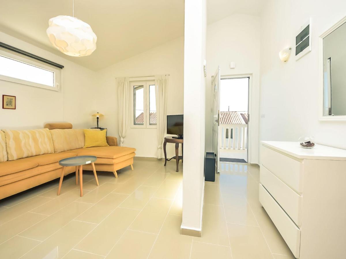 Apartment Daniela by Interhome - Housity