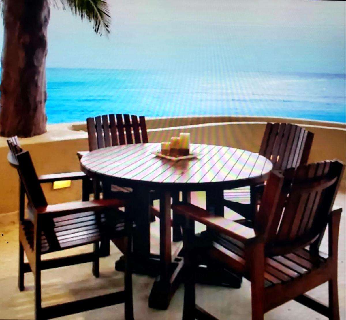 Villa Jaguar Beachfront Luxery 2b2bth SUPER LUX Pool jacuzzi - Housity