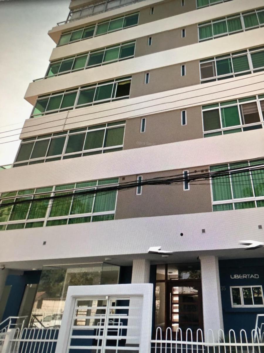 Departamento familiar, amplio y bien ubicado - Housity
