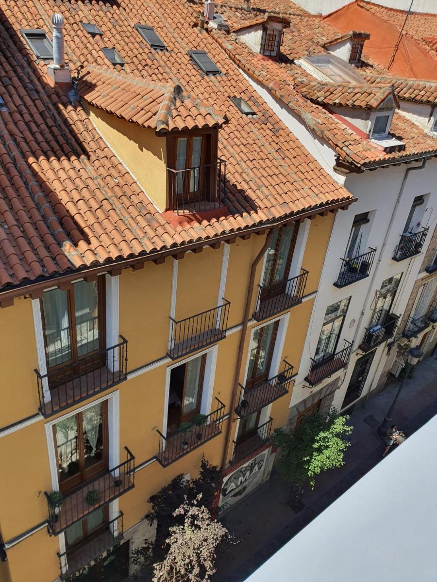 Apartamentos Huertas - Housity