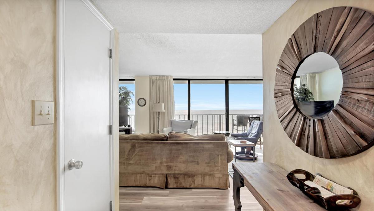 Seachase E102 - Housity