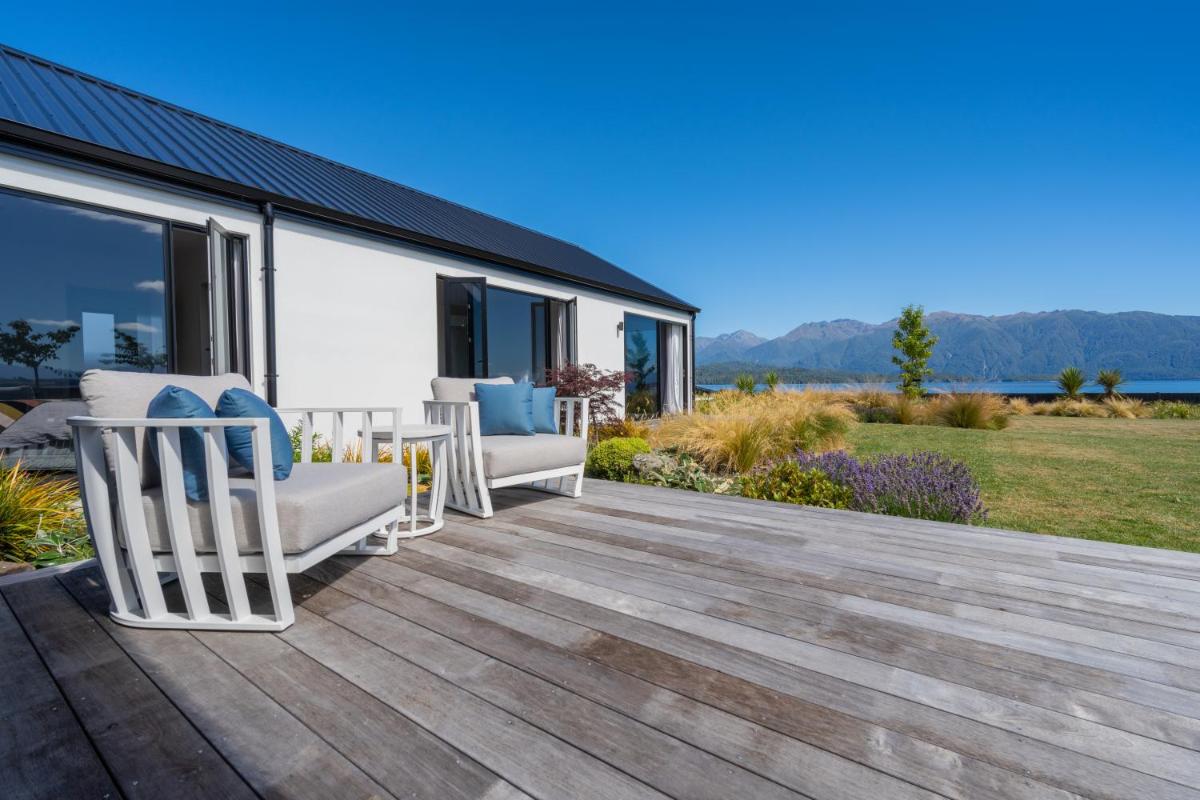 Lake House - Te Anau Holiday Home - Housity