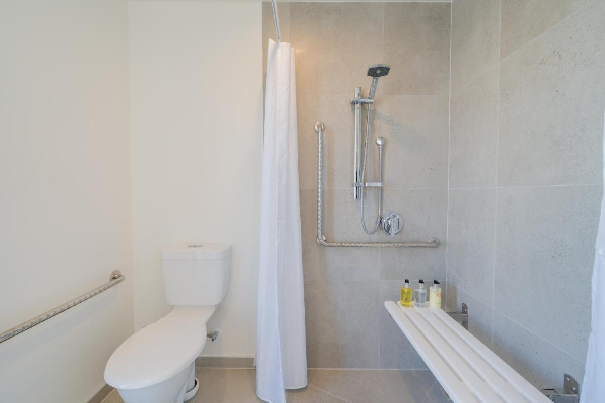 Lake House - Te Anau Holiday Home - Housity