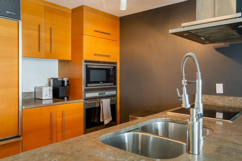 Downtown Miami Condo at the W - ICON Brickell - Housity