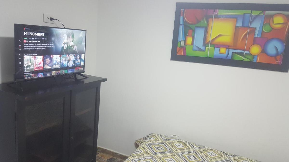 cerca club militar Corferias, embajada americana 501 - Housity