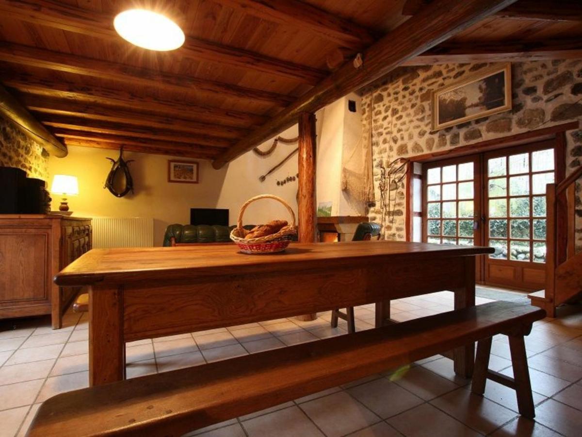 Gîte Saint-Julien-des-Chazes, 4 pièces, 8 personnes - FR-1-582-25 - Housity