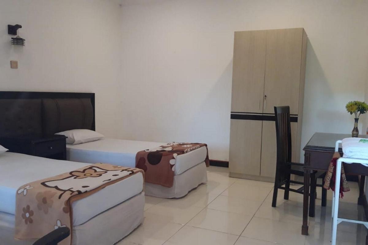 KoolKost At Tenggilis - Minimum Stay 30 Nights - Housity
