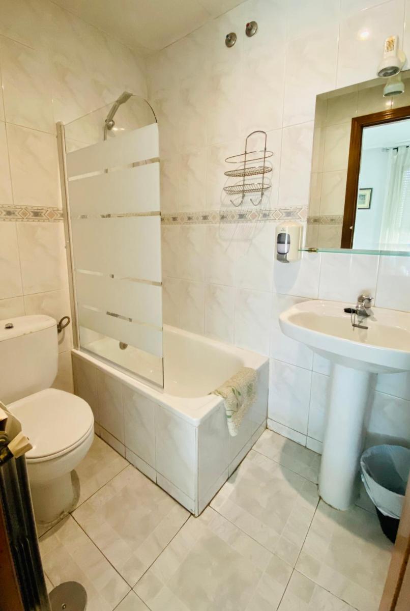 Hostal Sol Naciente - Housity