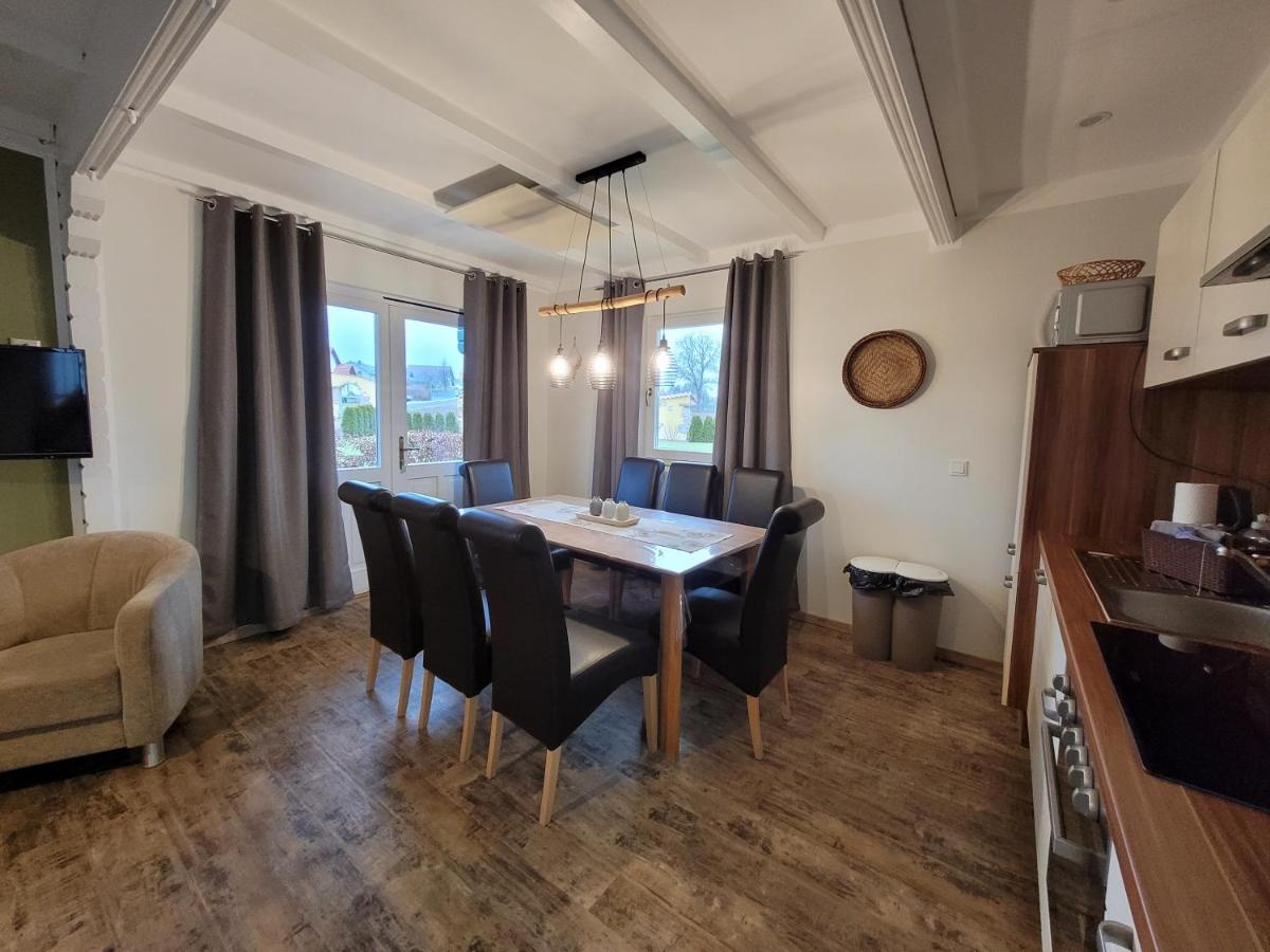 Ferienhäuser Oberdorla - Housity