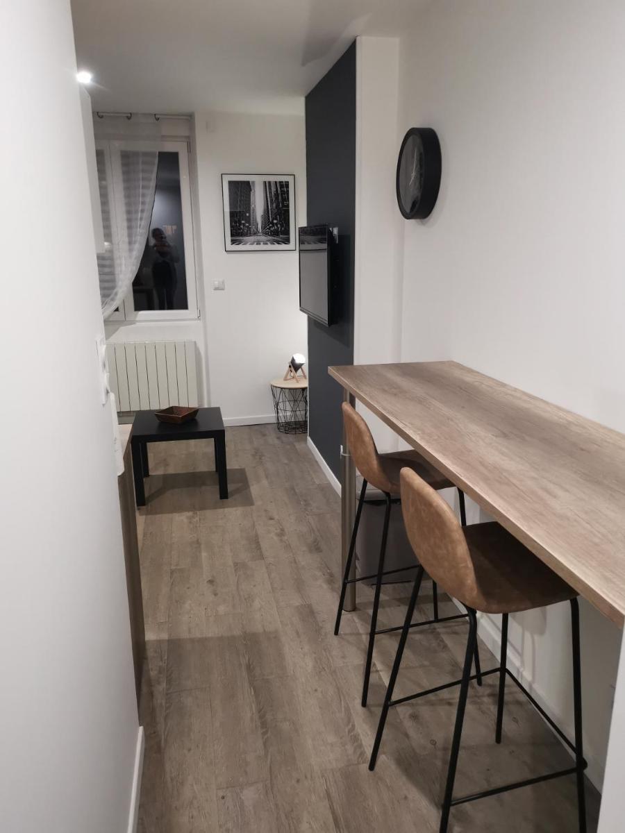 Studio cosy au pied du METRO FLACHET - Housity