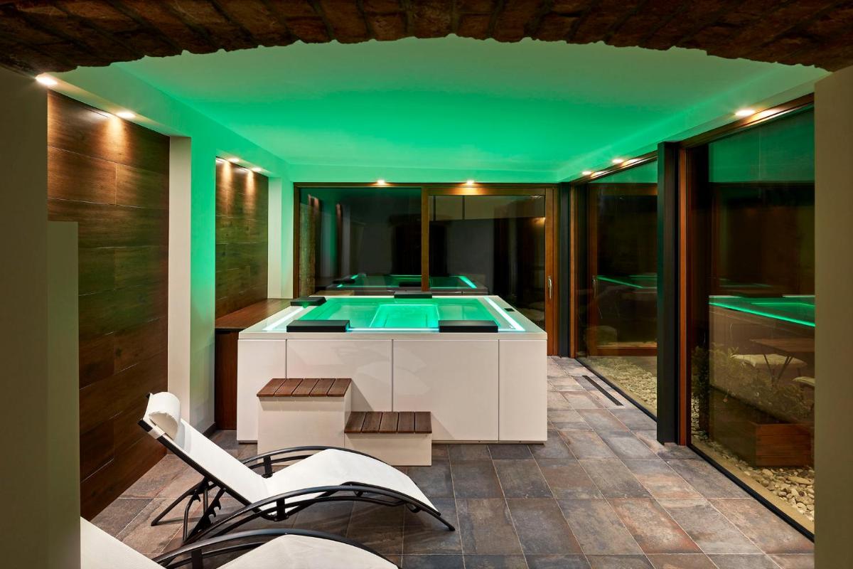 Zadris 1922 Apartments & Spa - Housity