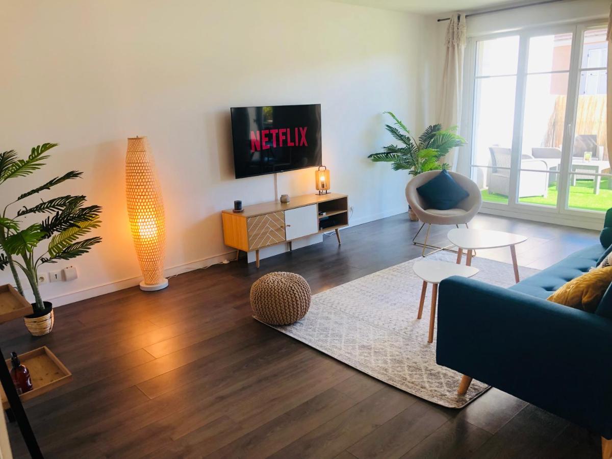 7 minutes Disney/Netflix/Terrace/Car park - Housity