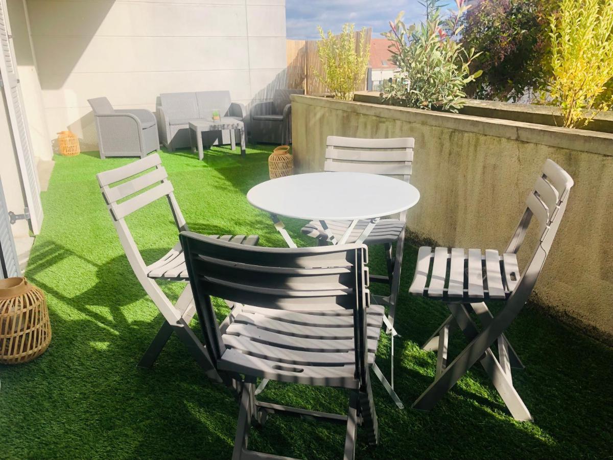 7 minutes Disney/Netflix/Terrace/Car park - Housity